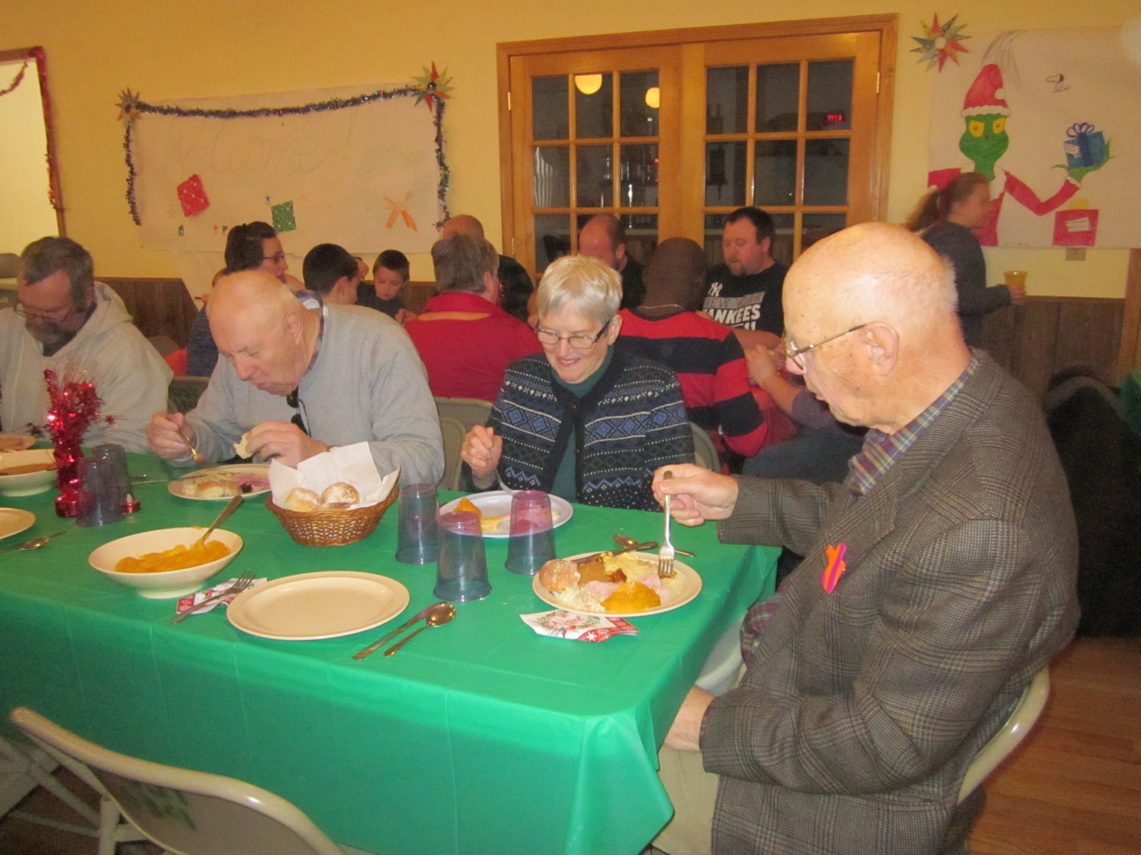 Neighbors eating together